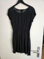 Schwarzes Kleid von H&M Divided Gr. 38 Frankfurt am Main - Ginnheim Vorschau