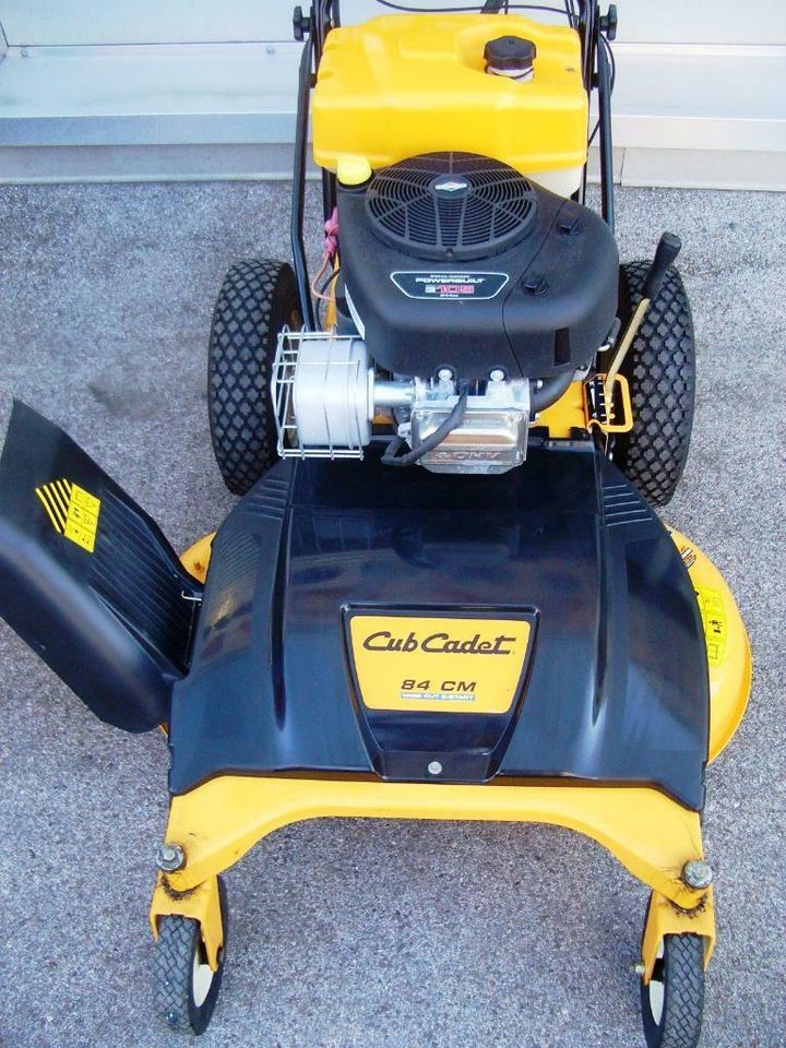 CUB CADET Wide Cut E-Start -- 20 % Rabatt -- NEUFAHRZEUG in Ansbach