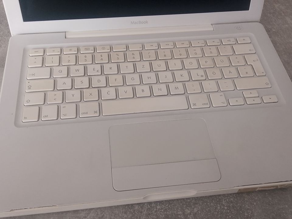 Apple MacBook A1181 + Gebraucht in Solingen