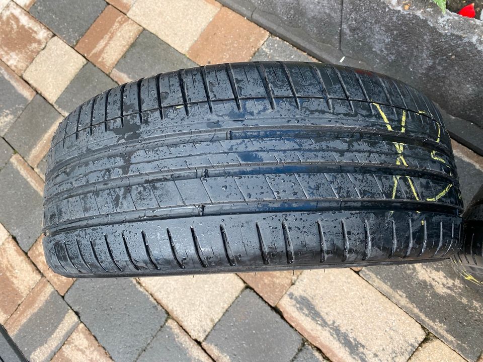 Michelin Reifen 235/45 ZR 18 in Dortmund