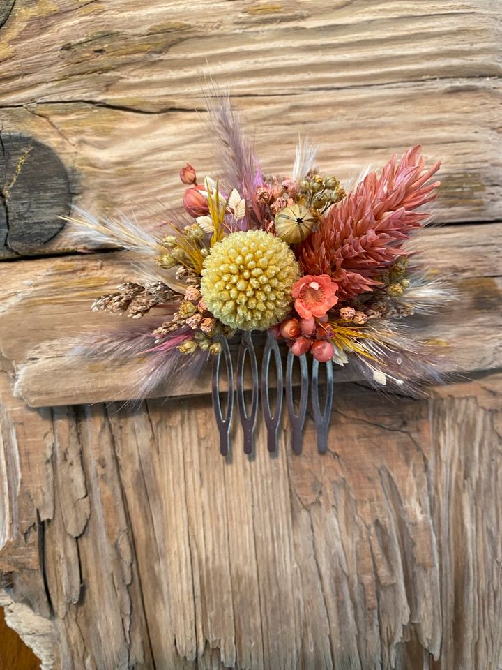 Haarkamm Haarschmuck Haardeko Haarnadel Trockenblumen Blumen in Hattenhofen