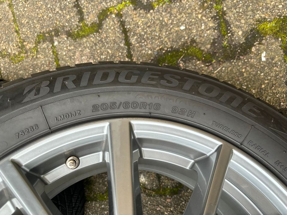 205/60/16 Bridgestone Winterkompletträder Guter Zustand in Recklinghausen