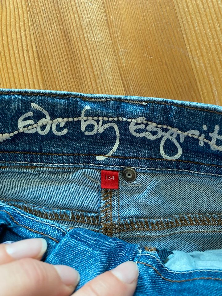 Edc by Esprit Jeans Shorts 134 in München