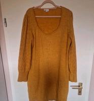 Kurzes Strickkleid mit Herzausschnitt und Zopfmuster an den Armen Niedersachsen - Lamspringe Vorschau