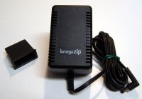 Iomega Zip Friwo AC/DC Adaptor FW 1288  5V= 800mA 4VA Brandenburg - Schöbendorf Vorschau