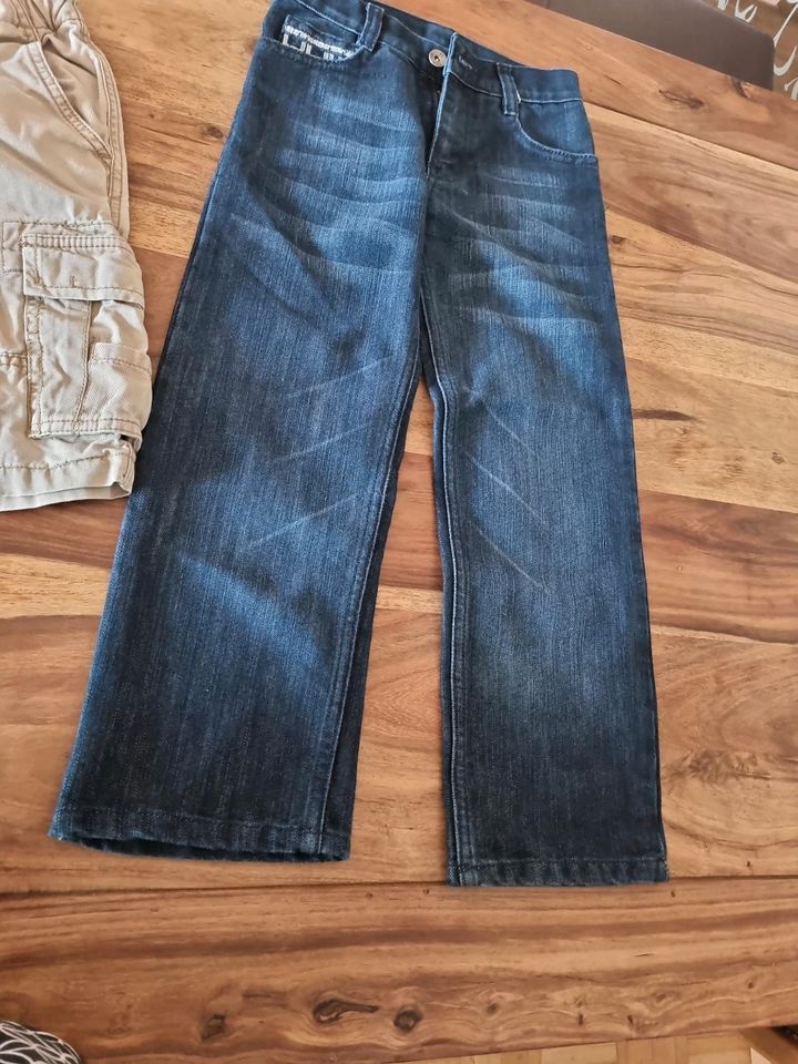 Jeans gr 116 kurze Hose gr. 116 in Gersthofen