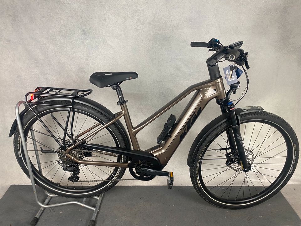 KTM Macina Gran 710 29Km „S“ Trekking E-Bike in Köln