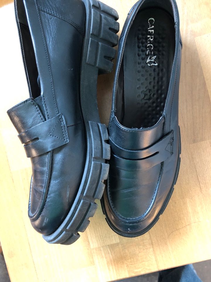 Caprice Schuhe Gr 42, schwarz neuwertig, Loafer in Aachen