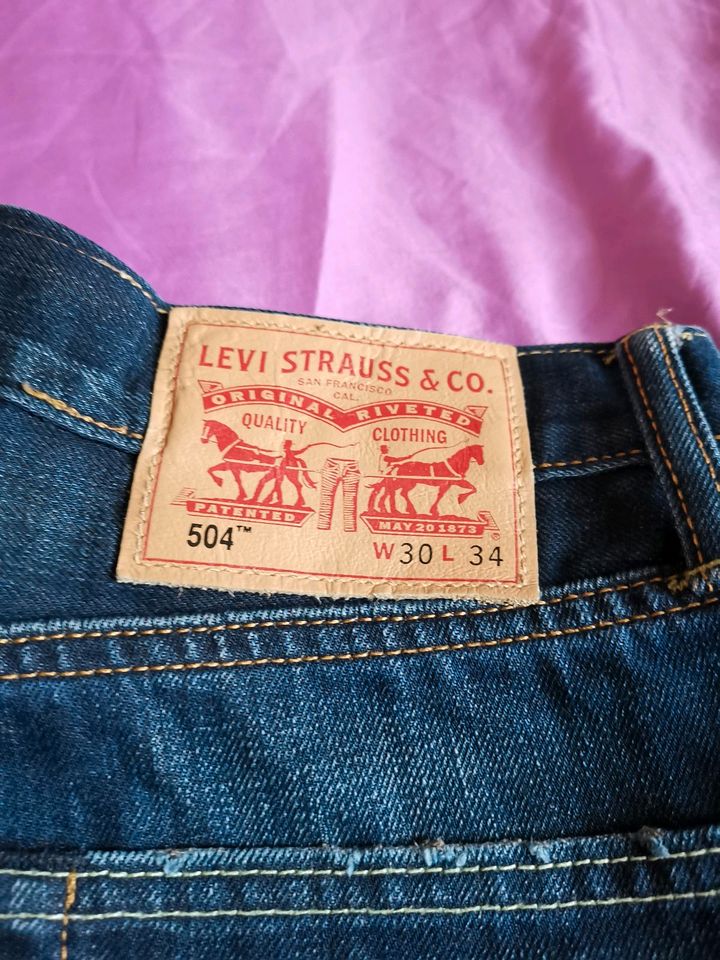 Levis 504 Jeans Hose Herrenhose Gr W30 L34 in Zeven