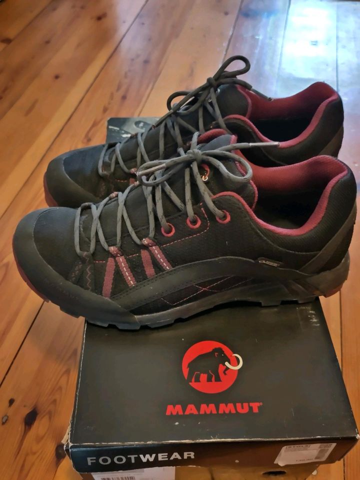 Wanderschuh Mammut Lunan Low GTX Women 39 und 40 Black Merlot in Hamburg