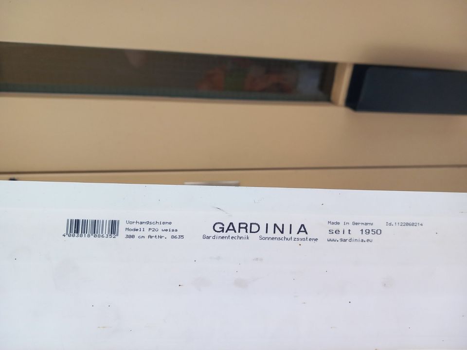 4x Gardinia Vorhangschiene P2Ü Weiß/Buche, verschiedene Längen in Altdorf