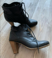 Hochwertige ZIGN Damen Echtleder Stiefeletten Gr. 41 Hessen - Fürth Vorschau