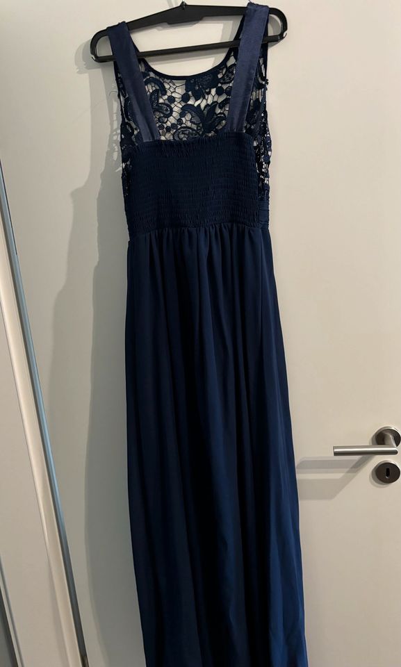 Abendkleid in Größe L (40) in Himmelpforten