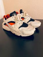 Nike Huarache Free weiß rot schwarz Gr.36 Bayern - Cadolzburg Vorschau