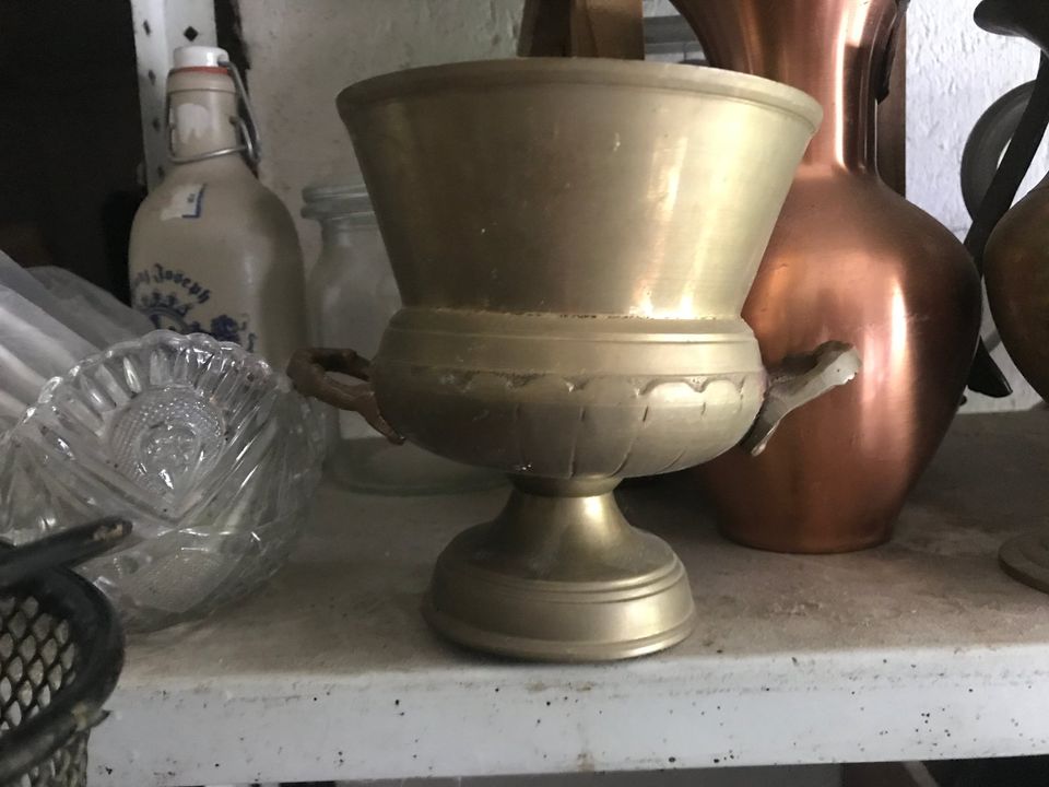 Messing Kelch Vintage alt antik Pokal Römer massiv römer schale in Burgheim