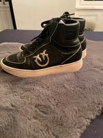 Coole Love Birds PINKO Sneakers Gr 39 schwarz gold Hessen - Königstein im Taunus Vorschau