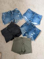 Kurze Hosen Essen - Steele Vorschau