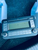 Radio RCD 300 mp3 Original für Golf V 1.4 TSI Stuttgart - Möhringen Vorschau