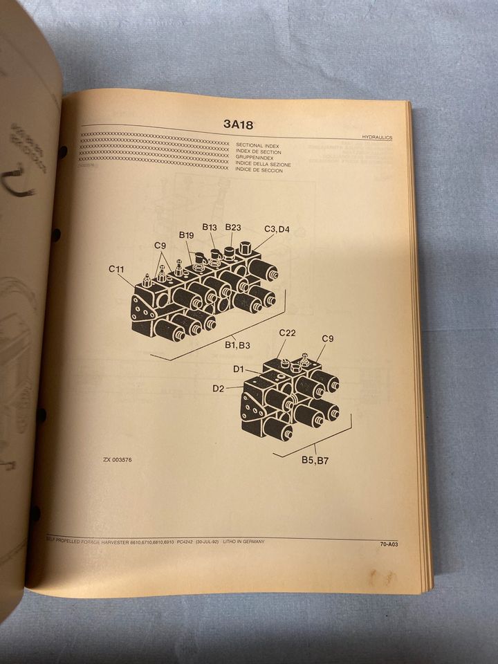 John Deere Ersatzteilkatalog für 6610 6710 6810 6910 Feldhäcksler in Aitrang