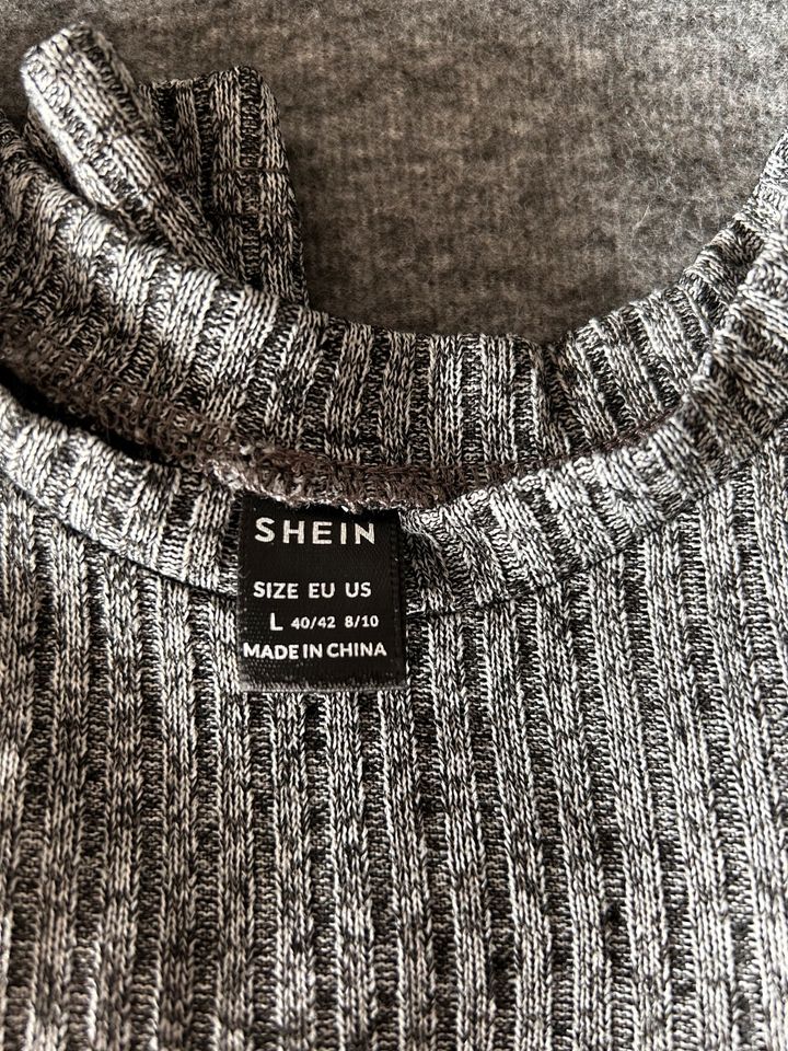 Shein Langarmshirt L in Kassel