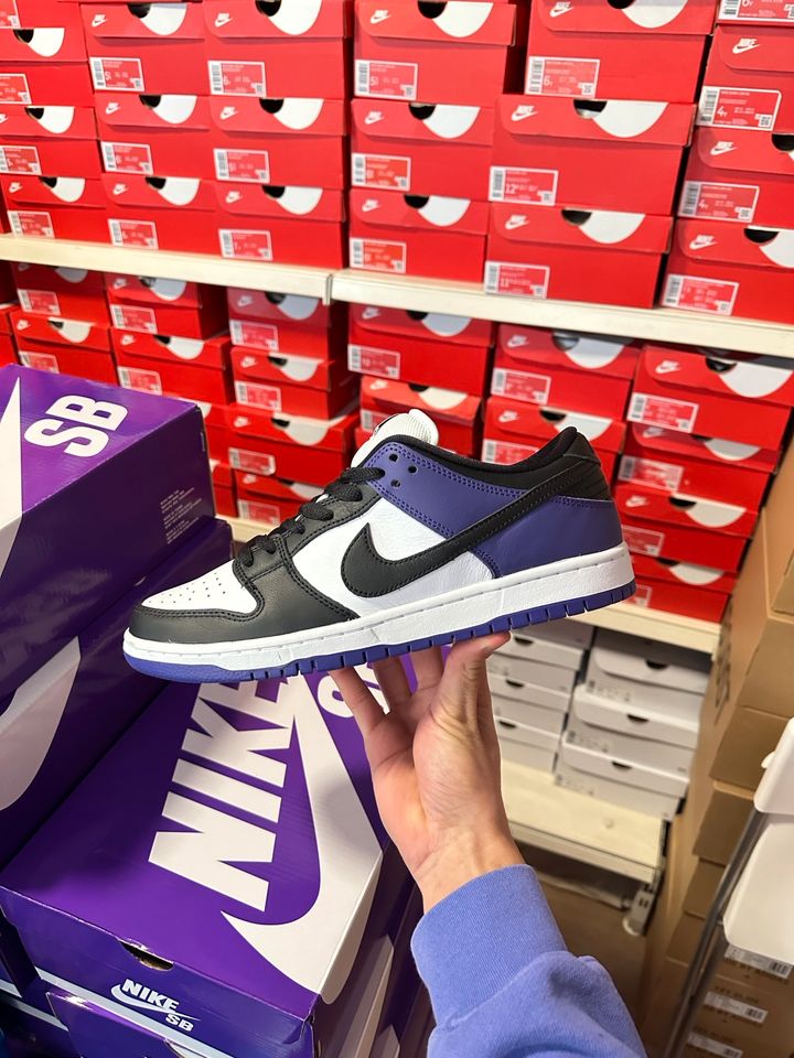 Nike SB Dunk Low Court Purple 40 41 42 43 44 45 46 47 48 in Köln