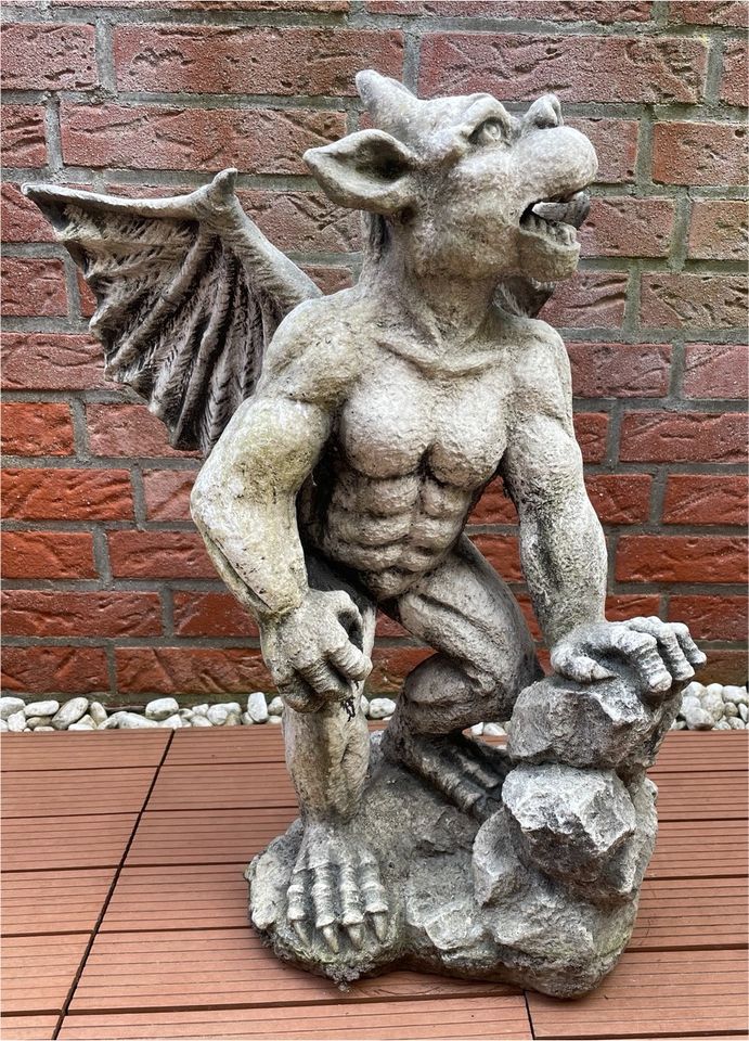 Gargoyle Steinfigur groß Wächter in Uelzen