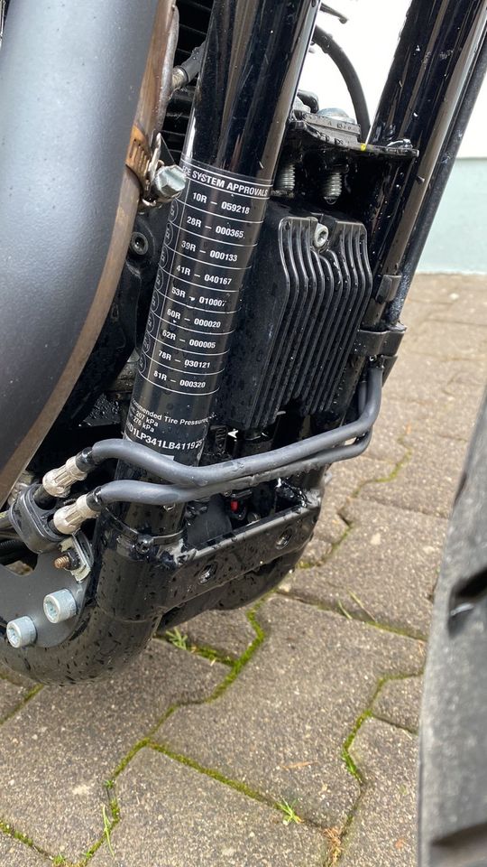 Motorrad - Harley Davidson Sportster 1200 XL2 Iron Custom Bobber in Kirchhain