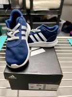 Neuwertige Adidas Turnschuhe Gr 26  / Sneakers / Tennis München - Hadern Vorschau