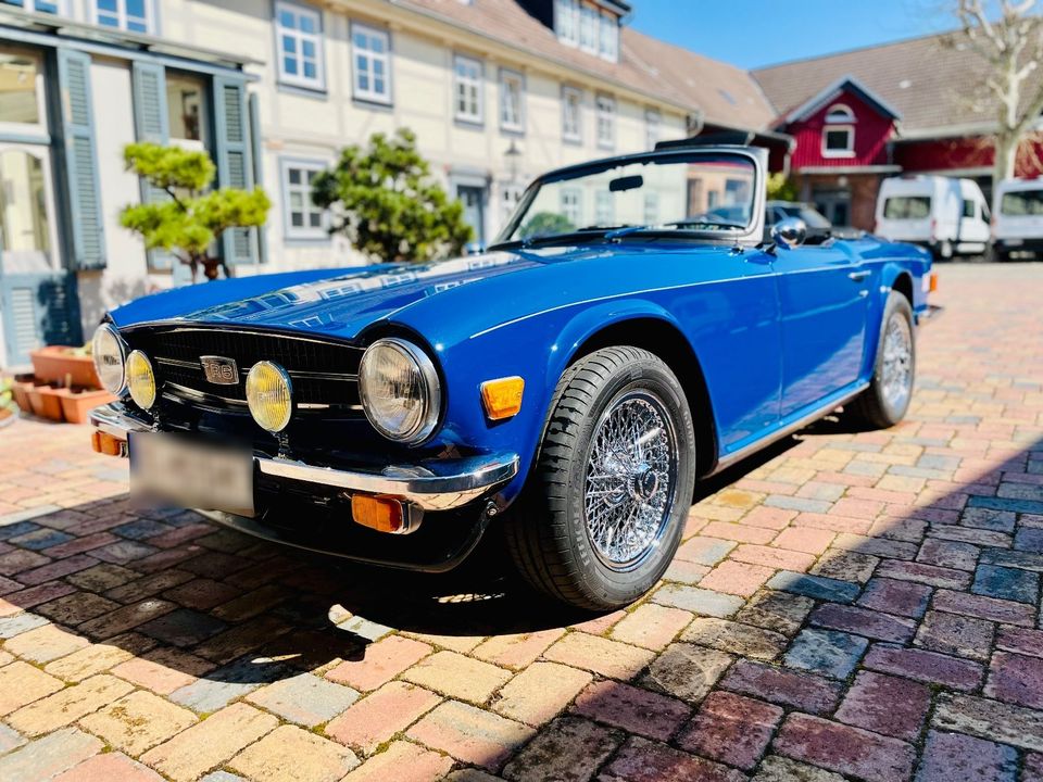 Triumph TR6 in delft blue mit Weber DCOE 40 in Braunschweig