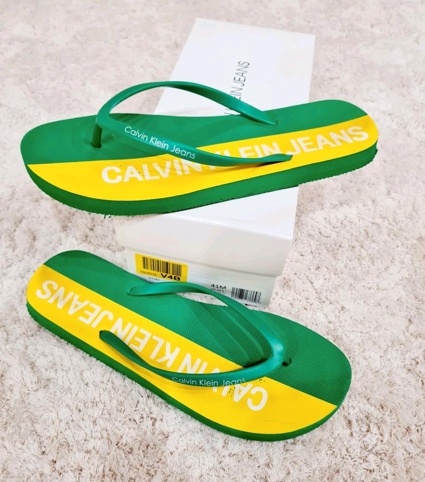 Neue Gelb/Grüne Flip Flops in 41 von Calvin Klein in Bad Emstal