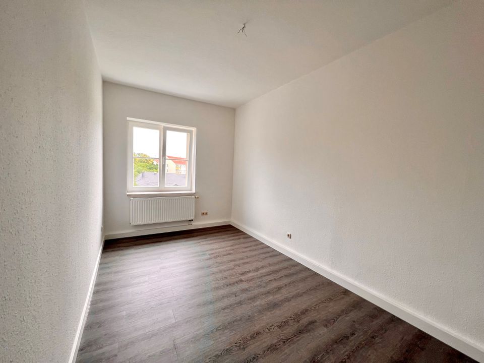 Erstbezug nach Renovierung | Helle 4-Raumwohnung mit Balkon zu vermieten in Chemnitz