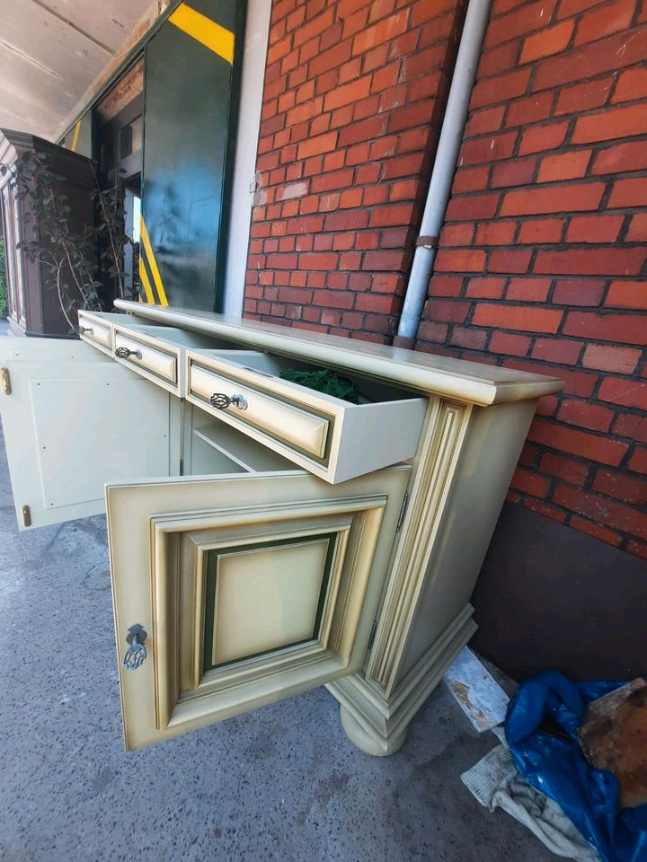 Retro Buffet Sideboard Tisch Stühle Shabby chic Vintage Massiv in Groß-Gerau