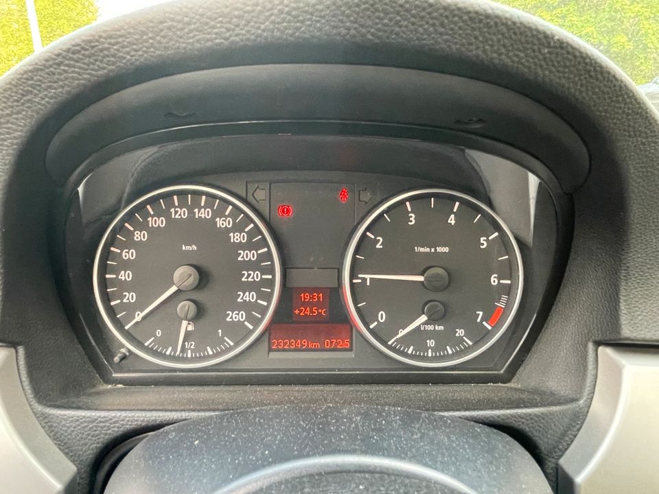 BMW 316 in Schwarz 2.0 in Ulm