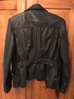 Neuwertige schwarze Echt-Leder Jacke von zero in Gr. 36 Niedersachsen - Rehburg-Loccum Vorschau