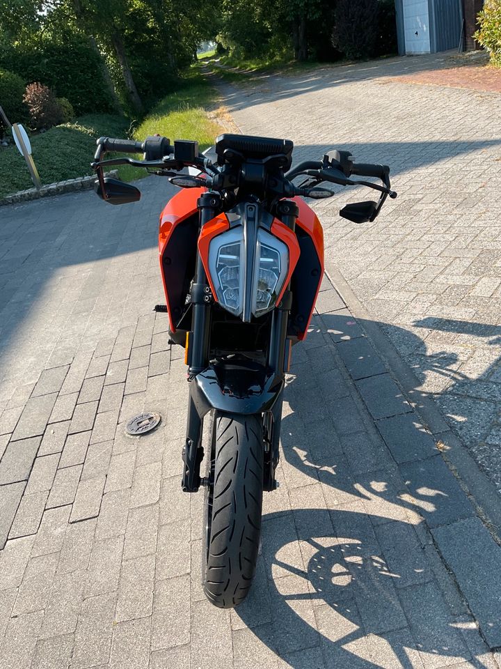 KTM 125 Duke 2017 Akropovic in Aurich