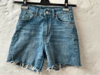 H&M Jeans Shorts kurze Hose Gr.32 Niedersachsen - Lehre Vorschau