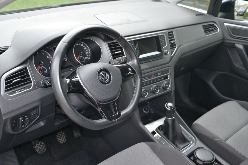Volkswagen Golf Sportsvan 1.2 TSI BMT Trendline*Standheizun in Bad Driburg