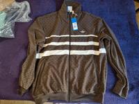 Adidas Mono Jacke NEU Größe L Berlin - Köpenick Vorschau