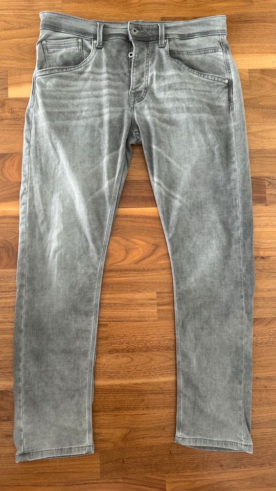 Pepe Jeans TRACK Reg Waist Straight Leg W 34 L 30 neuwertig! Grau in Frankfurt am Main