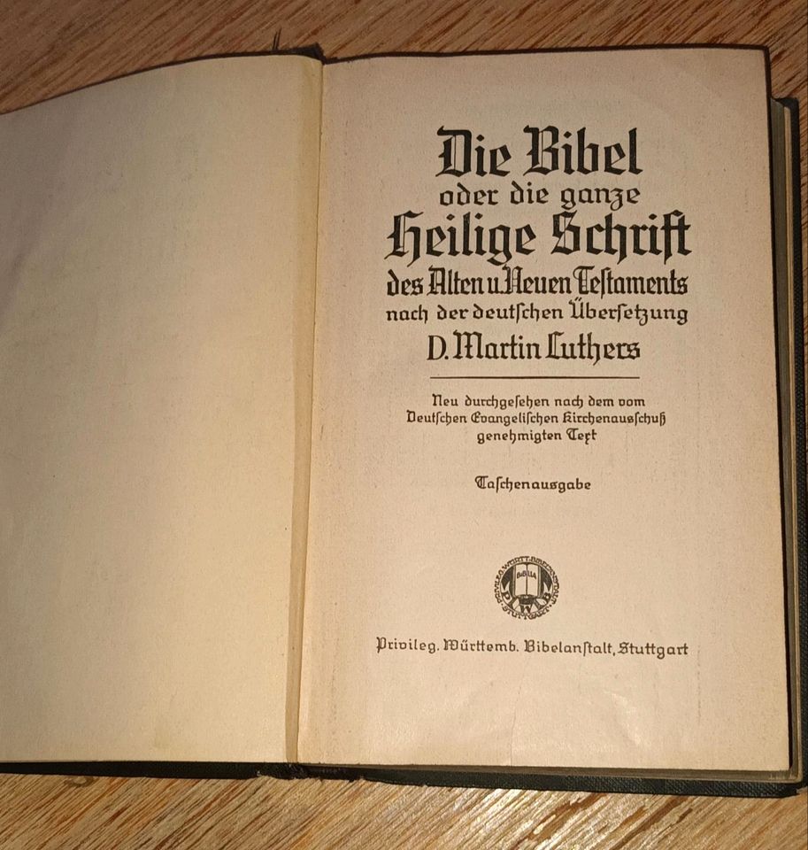 Die Heilige Schrift die Bibel des Alten und Neuen Testaments in Recklinghausen