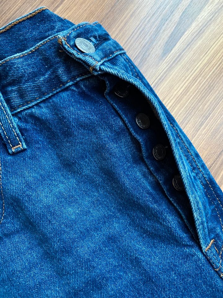 LEVI‘S 501 Crop Jeans, dunkelblau in Herford