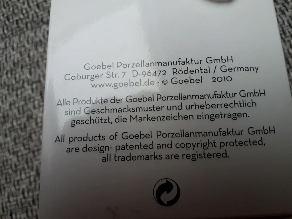 Goebel Osterhäschen Porzellan neu in Magdeburg