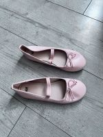 H&M Mädchen Ballerinas hellrosa rosa NEU Gr. 32 Frankfurt am Main - Bornheim Vorschau