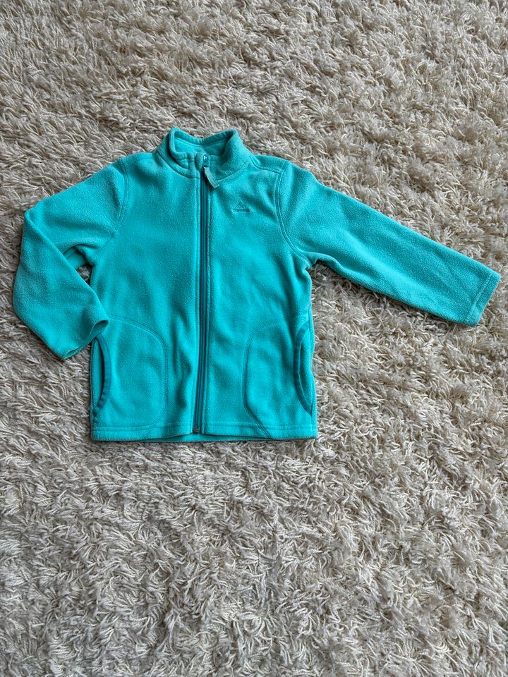 Fleece Fleecejacke Größe 110/116 in Ettlingen