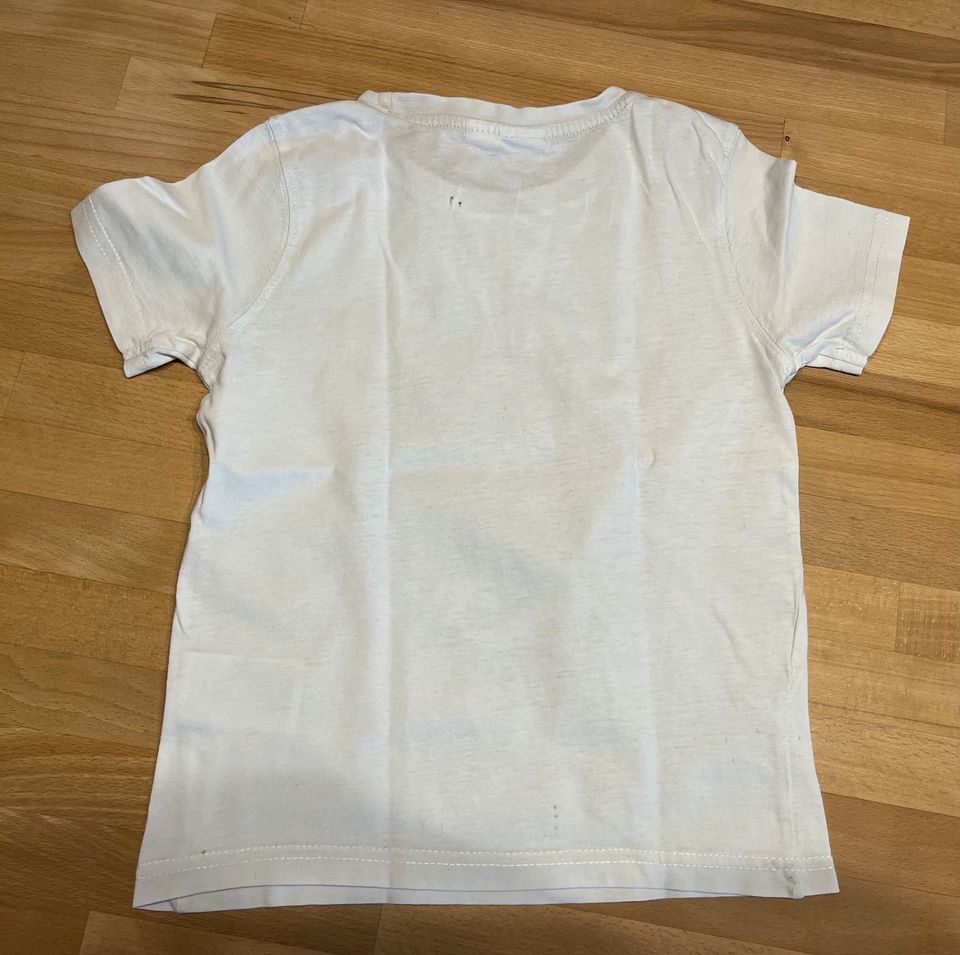 Verschiedene Kurzarm T-Shirt‘s 110/116 in München