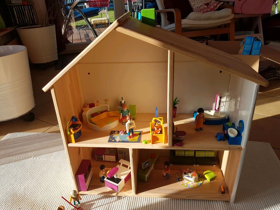 Puppenhaus aus echt Holz Guter Zustand in Meine