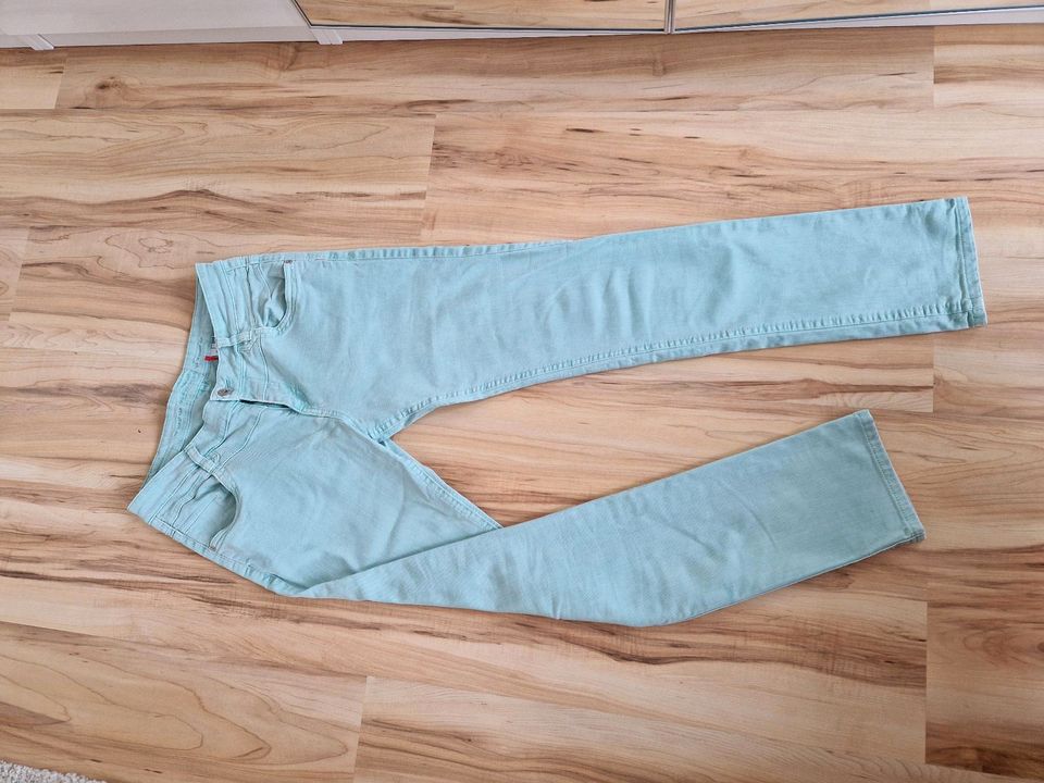 S. OLIVER Jeans Weite 38, Länge 32 in mintgrün in Kelsterbach