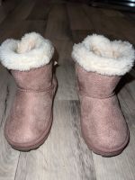 Kleine Stiefel in rosé mit Fell für Kinder Gr. 24 Niedersachsen - Nienburg (Weser) Vorschau