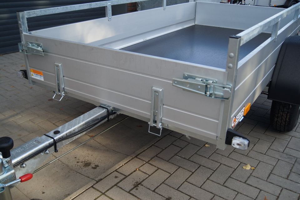 Anhänger Saris DV 135 MC Alu Pro, klappbare Vorderwand, 1350 kg in Wankendorf