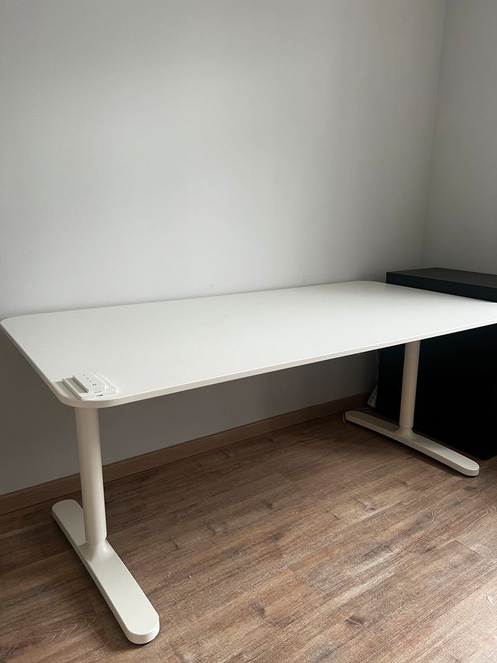 Ikea Schreibtisch weiß in Iserlohn